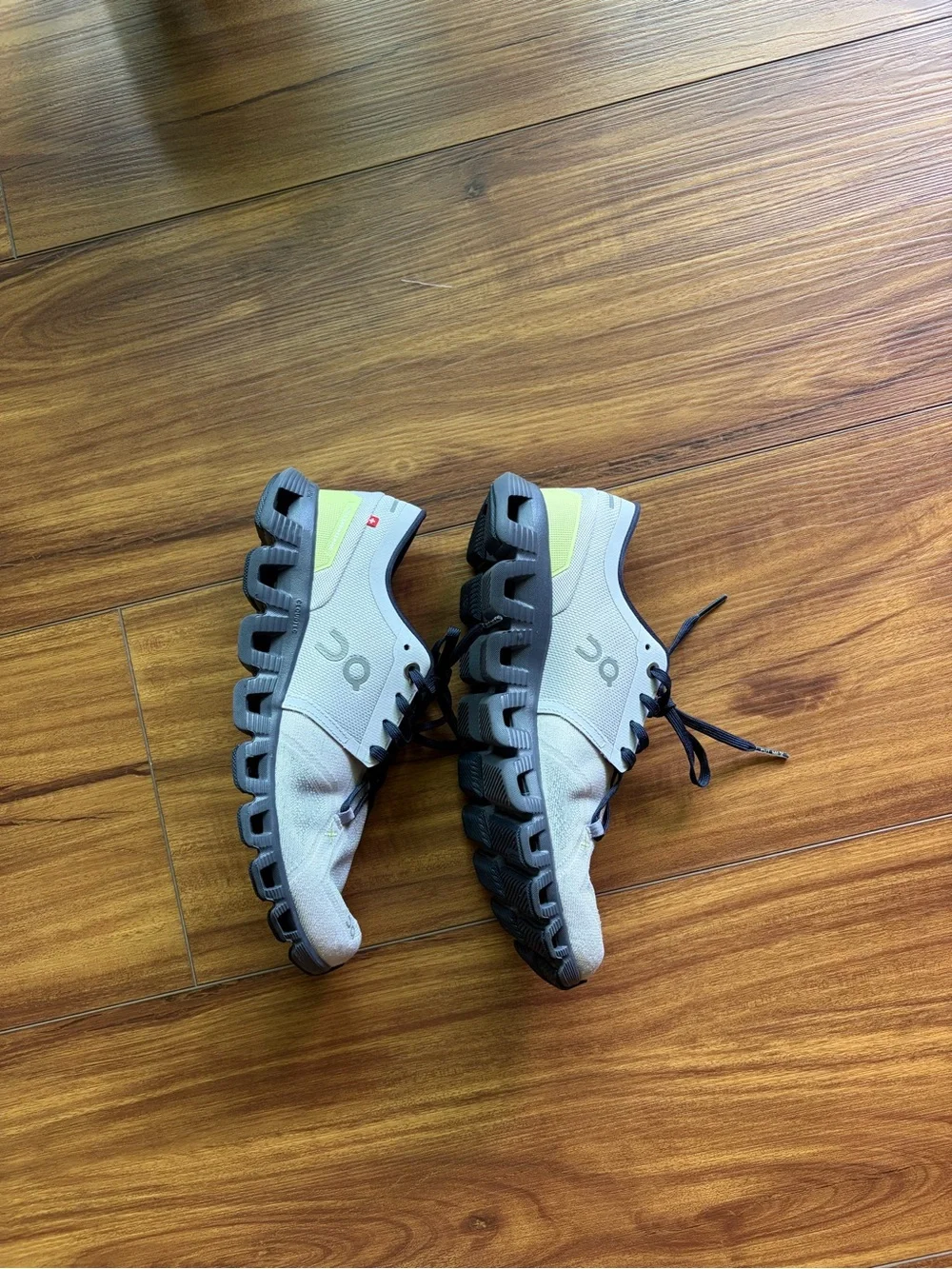 On Running Women’s Sneakers - Picture 5 of 10